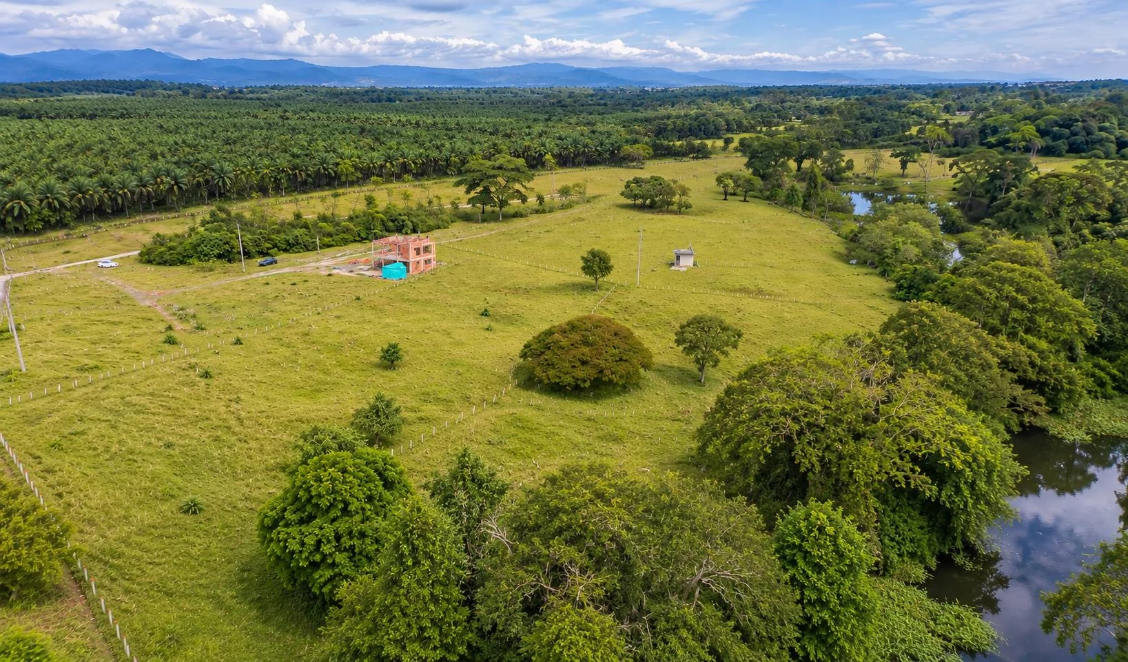 Vista aérea real del terreno de La Reserva